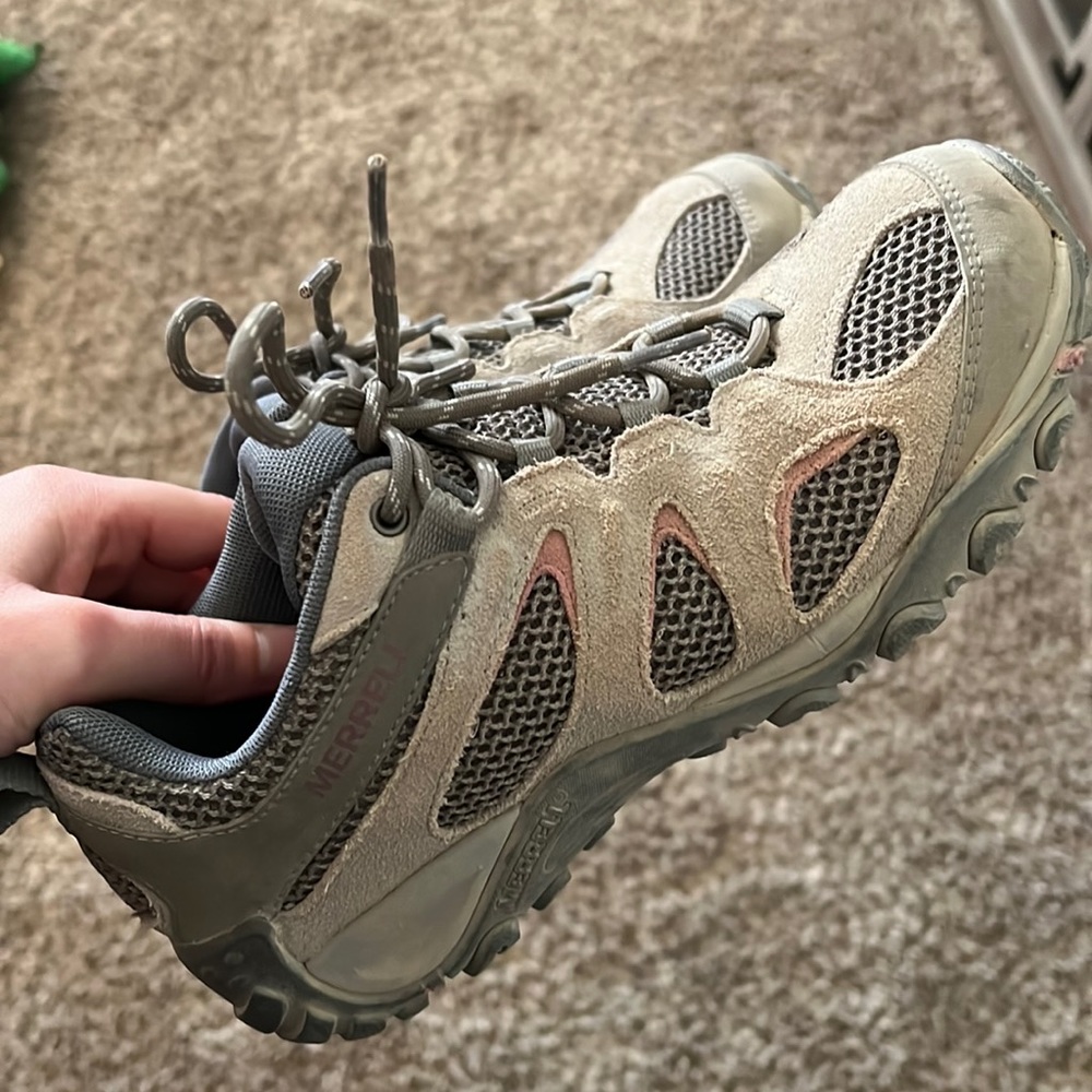 Merrell women’s hiking boots!